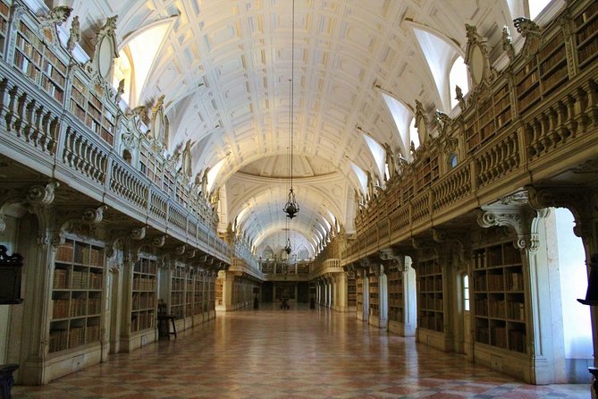Óbidos historic village and Mafra Palace Private Tour - Library and basilica: what makes Mafra unforgettable