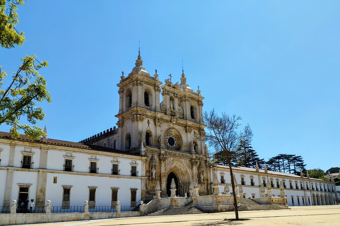 Óbidos Nazaré Alcobaça Batalha and Fátima Tour - Key points at a glance