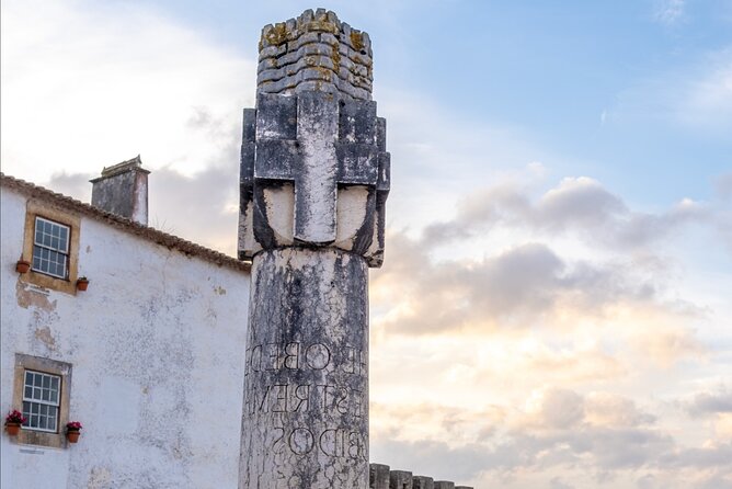 Óbidos Scavenger Hunt and Sights Self-Guided Tour - Along the route: Baloiço and Pelourinho (and why the extras matter)