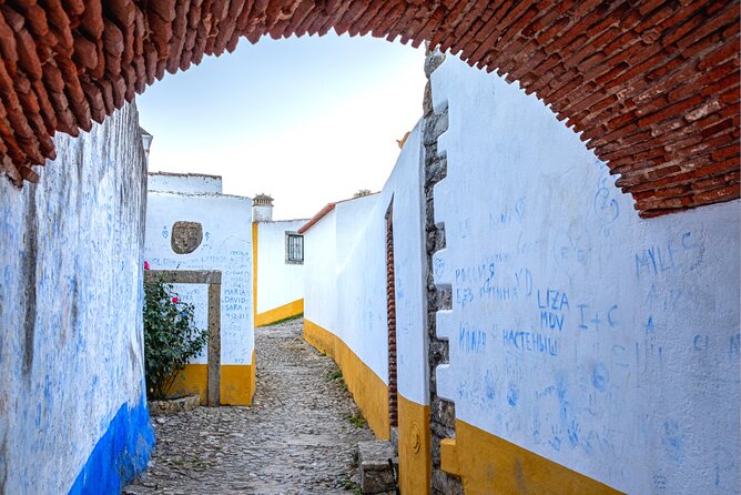 Óbidos Scavenger Hunt and Sights Self-Guided Tour - Price and value: what $9.30 gets you