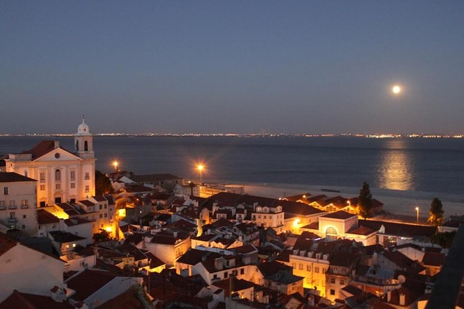 Old Lisbon: Alfama and Sao Jorge neighborhood 3-Hour Walking Tour - Pace, shoes, and common-sense prep