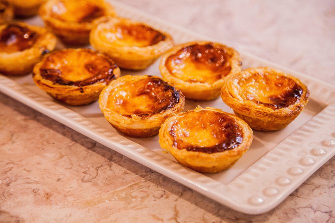 Pastel de Nata Cooking Class in a Lisbon Pastry Shop - Where you meet in Lisbon (and why the location helps)