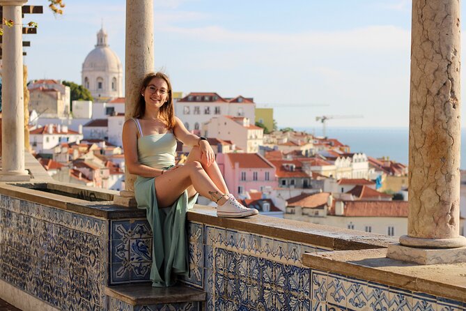 Photoshoot with a Local Professional Photographer in Lisbon - Cais das Colunas and the Cathedral: old Lisbon details without the long visit