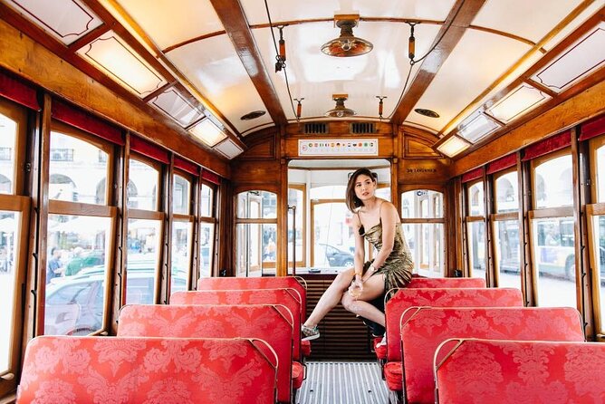 Photoshoot with a professional photographer in Lisbon - Morning vs Afternoon: Picking Light Without Overthinking It