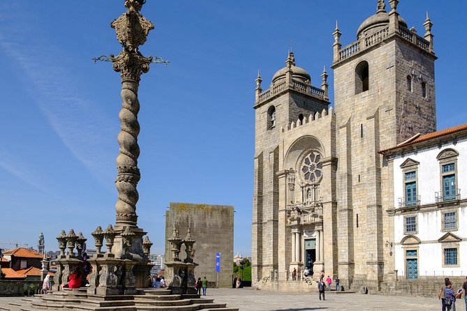 Porto and its charms - Tour from Lisbon - Catedral do Porto: When You Want the Cathedral Moment