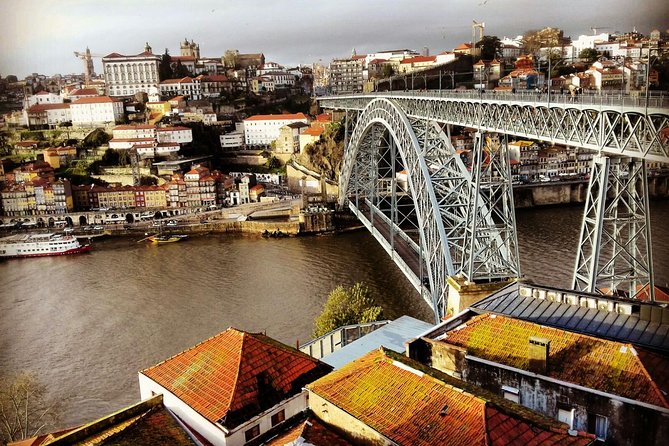 Porto, Aveiro and Costa Nova Private Tour From Lisbon - Why This Lisbon-to-Porto Private Day Trip Feels Efficient