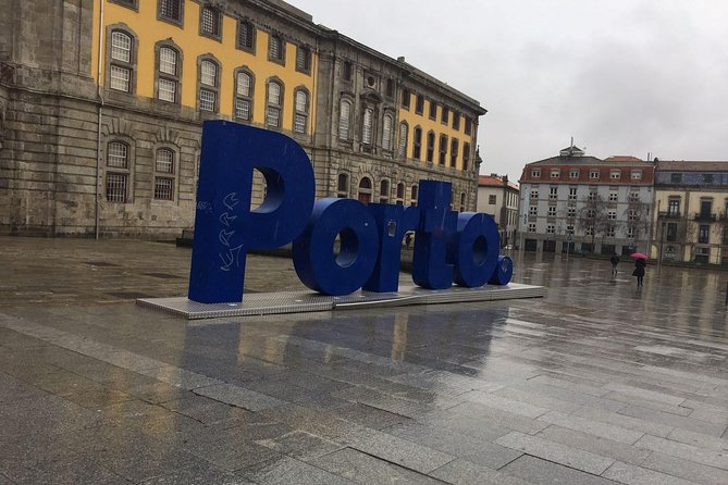 Porto, Aveiro and Costa Nova Private Tour From Lisbon - Livraria Lello and Torre dos Clérigos: Two Famous Stops, One Timing Challenge