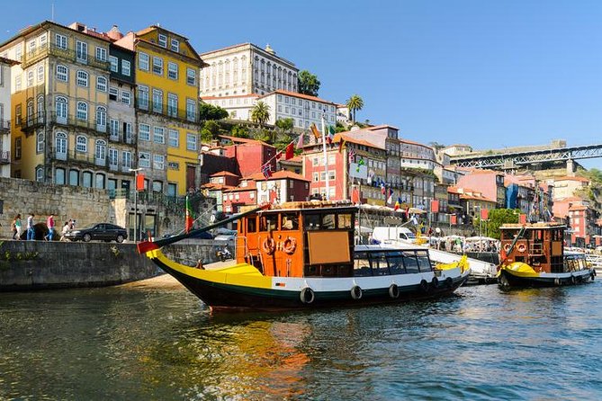 Porto, Aveiro and Costa Nova Private Tour From Lisbon - The Ride North: Lisbon Pickup and the Real Timing of the Day