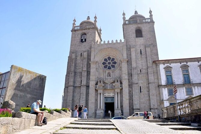 Porto Private Day Trip from Lisbon by Mercedes - Torre dos Clérigos: baroque tower views with a time limit