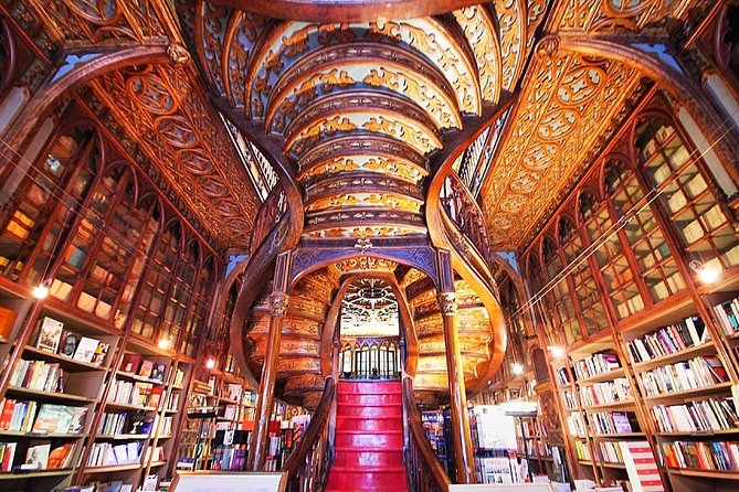 Porto Private Personalized Full Day Journey from Lisbon - The Drive North: Lisbon to Porto Without the Headache