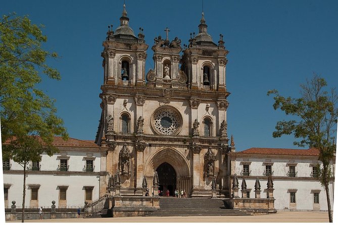 Portugal Fatima Sanctuary | Batalha | Nazaré | Óbidos - Stop 2: Batalha Monastery in a tight 40 minutes