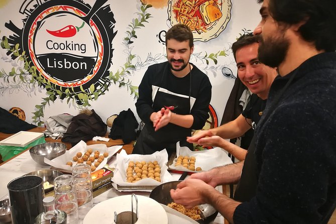 Portuguese Cooking Experience in Lisbon - Olive oil and wine: the tastings that make the lessons stick
