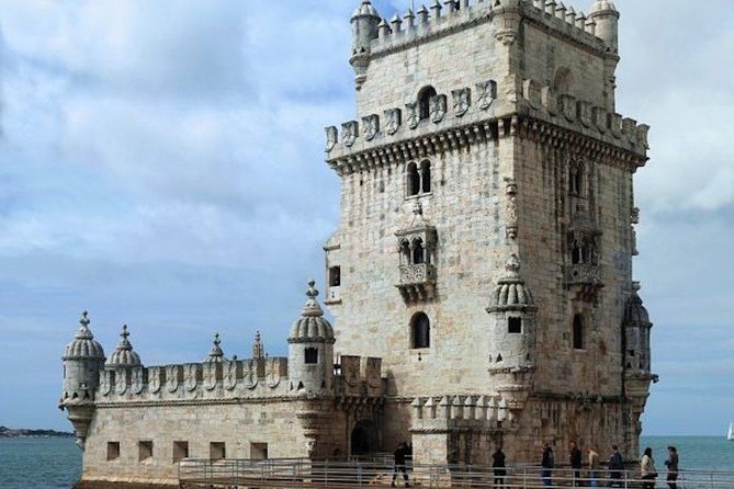 Private 4-hour city tour of Lisbon with driver & official guide w/ Hotel pick up - Price and value: what $401.38 per person is really buying you