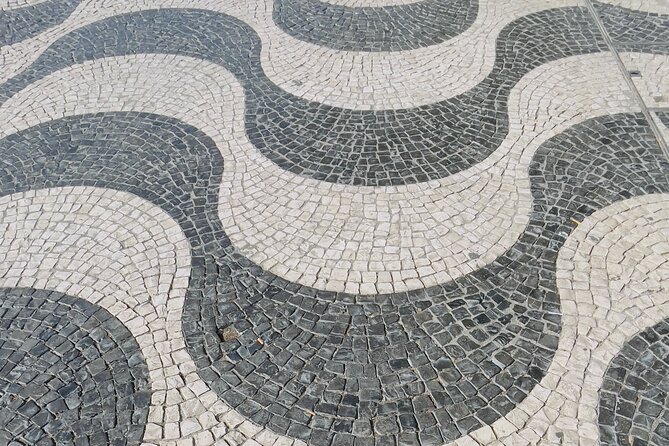 Private 6 or 10 Food Tasting and City Highlights Tour in Lisbon - The guide makes it: Sónia’s Q&A style and extra food tips