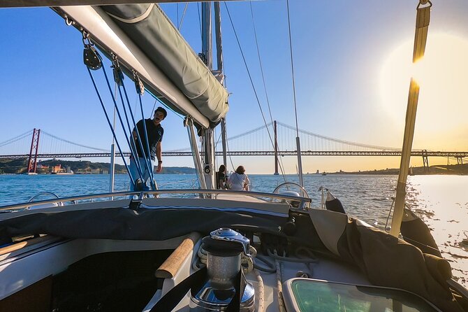Private Boat Tour in Lisbon - Comfort and service: why the skipper matters on a sailboat