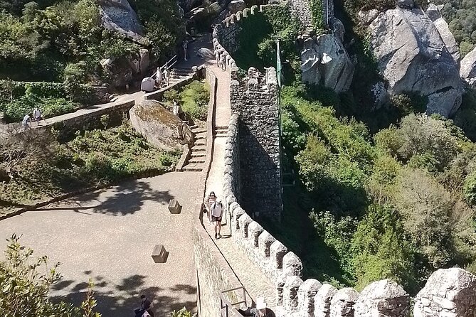 Private Chilled Daytrip to Sintra - Castelo dos Mouros: hilltop views and a ticket included