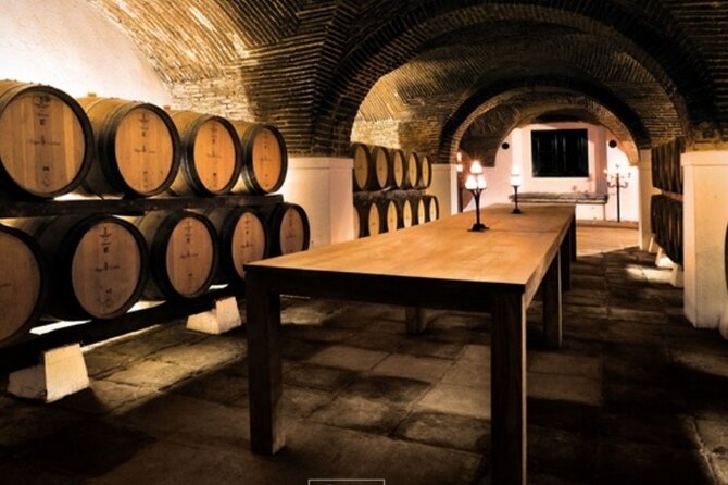 Private Evora Heritage and Alentejo Wine Tour from Lisbon - Start above Lisbon: the Portuguese Golden Gate viewpoint