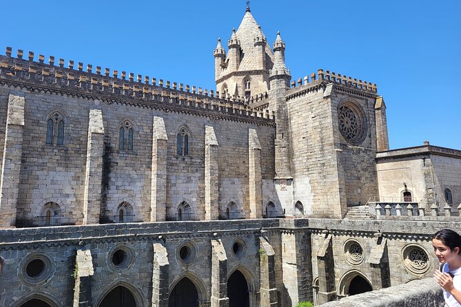 Private Évora Tour - Megaliths, Historical Center and Cork Region - Who Should Book This Évora Day Trip?