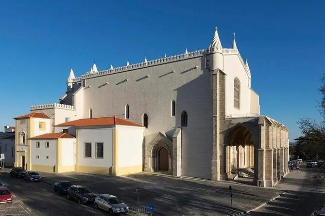 Private Évora Tour With Wine Experience and Wine Tasting - Praça do Giraldo: The Local Square Break That Keeps the Day Human