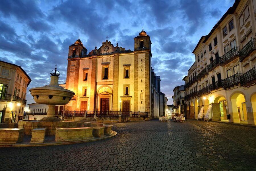 Private Évora World Heritage Tour from Lisbon - Door-to-Door From Lisbon to Évora’s UNESCO Core