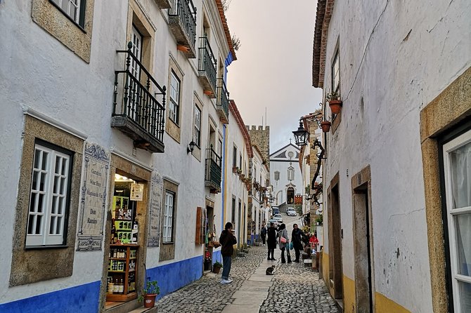 Private Experience Óbidos Nazaré and Fátima or Aveiro and Óbidos - The Batalha Monastery Option (If You Want More than the Core Stops)