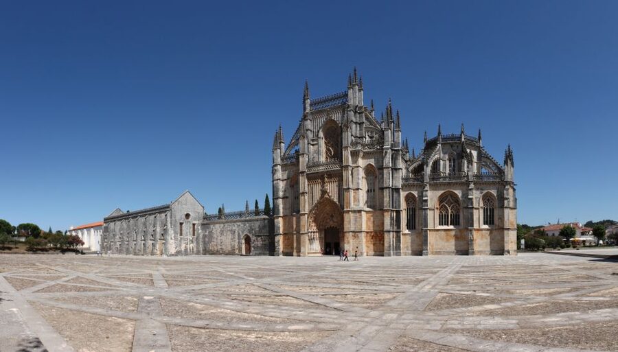 Private Fatima Full Day Tour from Lisbon - Nazaré belvedere: ocean views and Atlantic energy