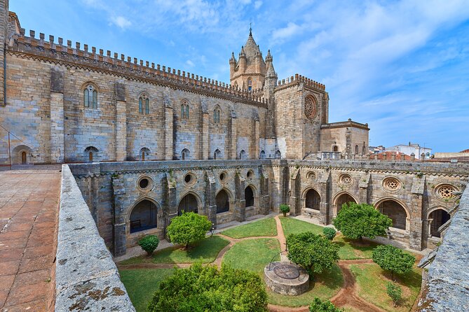 Private Full-Day Historical Tour of Medieval Évora - Why Évora feels like a time machine from Lisbon