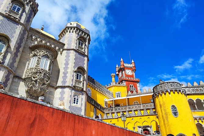 Private Full Day Tour Sintra - Cascais - Sintra old town: quick center strolls and sensible snacking time