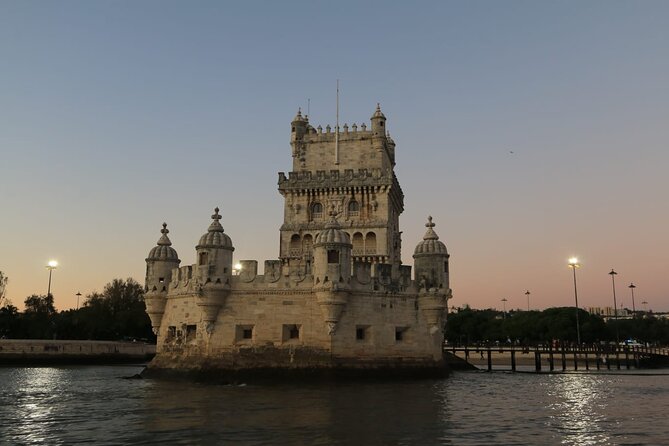Private Golden Hour Boat Tour - Best Exclusive Sunset Sailing - Welcome drink + blankets + onboard speaker: the comfort package