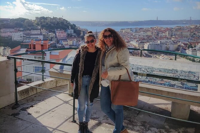 Private Guided Alfama Tuk Tuk Tour in Lisbon – 1.5-Hour - Stop 2: Lisbon Cathedral, surviving the 1755 quake