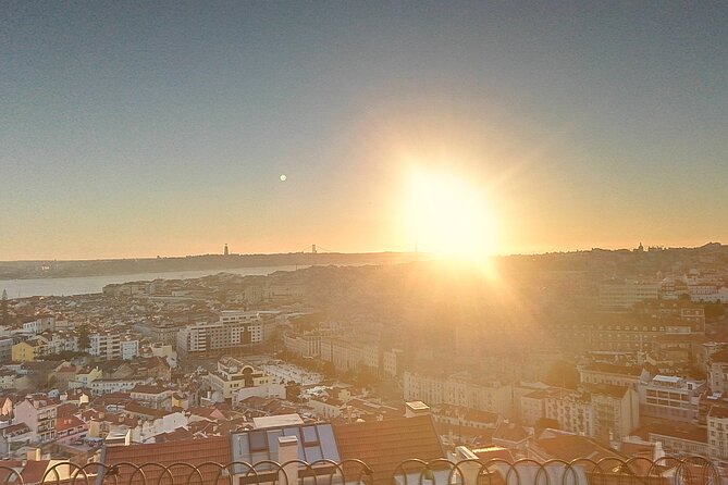 Private Guided Tuktuk Tour in Lisbon - Passing the oldest traditional neighborhood: what to look for from the tuktuk