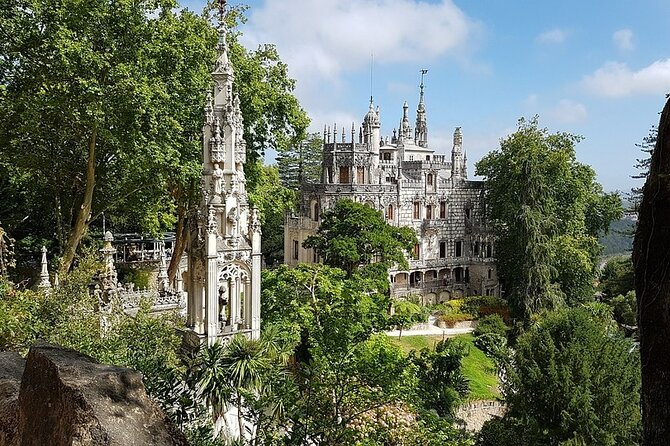 Private Half Day - The Majestic Pena Palace & Sintra - Your guide’s job: turning buildings into a story you can see