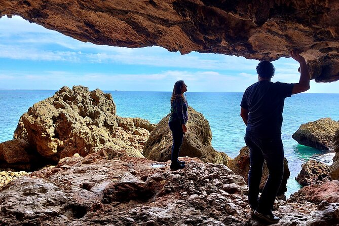 Private Jeep Tour from Lisbon – Arrábida, Sesimbra & Beach Picnic - Sesimbra Castle and Town: Moorish Walls Plus Sea Views