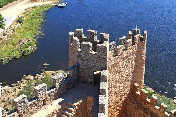 Private Knights Templar Full-Day Tour to Tomar, Almourol Castle and Constância - Morning logistics: pickup, the minivan ride, and getting oriented fast