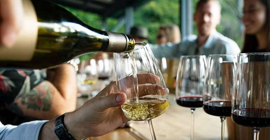 Private Lisbon Arrábida Wine Tour: Culture, Scenery & Wines - Arrábida Natural Park: Limestone Cliffs and Ocean Views