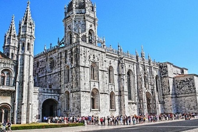 Private Lisbon Half-Day Sightseeing with Belém - Padrão dos Descobrimentos: a focused monument stop