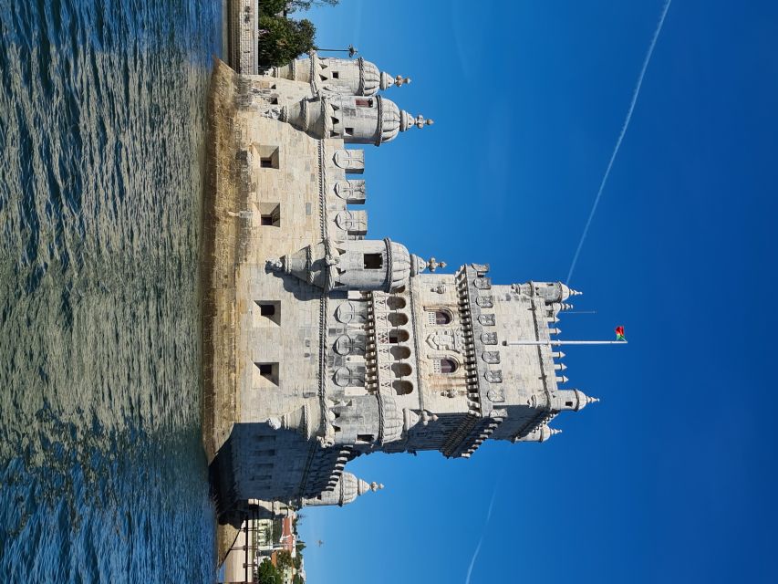Private Lisbon Sightseeing Sailing Boat Tour with Locals - Your captain and the narration options in four languages