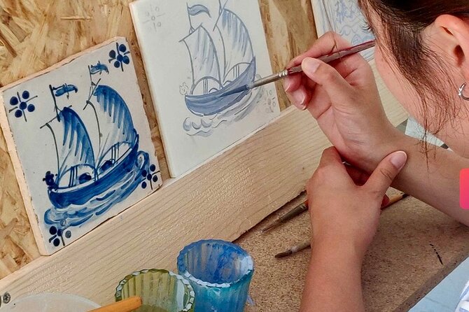 Private Lisbon Wine & Tile Painting Tour – Sesimbra & Traditions - Mercado do Livramento in Setúbal: tiles, oysters, and a real food scene