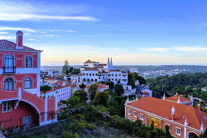 Private Local Sintra Tour: Palaces & Coast by Classic Car or Jeep - Azenhas do Mar: a local beach break with real atmosphere