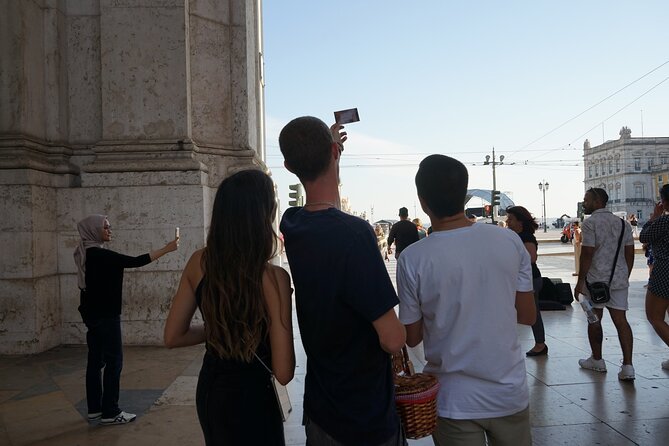 Private Outdoor Escape Game in Lisbon - Meeting point, transport, and what you should do before you start