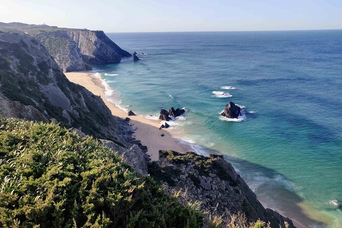 Private Paradise Beaches and Famous Beach Bars Tour in Lisbon - Bar do Guincho: classic beachfront break (and a place to watch the sea)