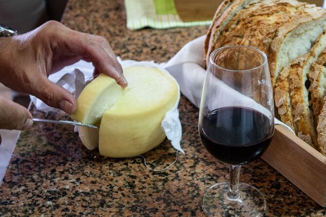 Private Portuguese Cooking Class in Lisbon with Paulo and Family - From Bulhão Pato to Cataplana: what you’ll likely cook and why