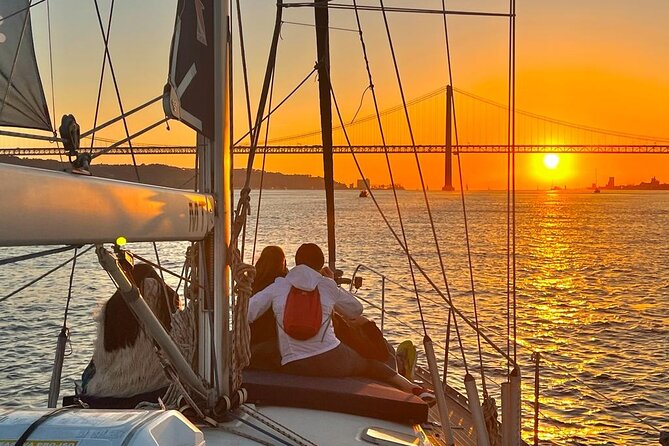 Private Relaxing Sunset Tour along the Tagus River - Doca de Santo Amaro: Easy start, right where the river begins