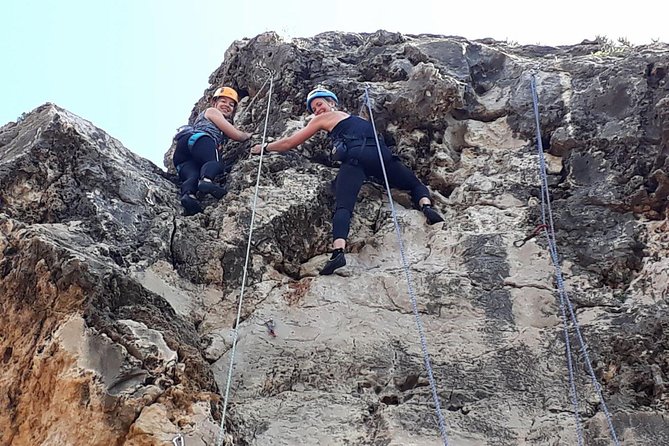 Private Rock Climbing Adventure in Cascais, Lisbon - Getting There: Farol da Guia to the Crag Walk