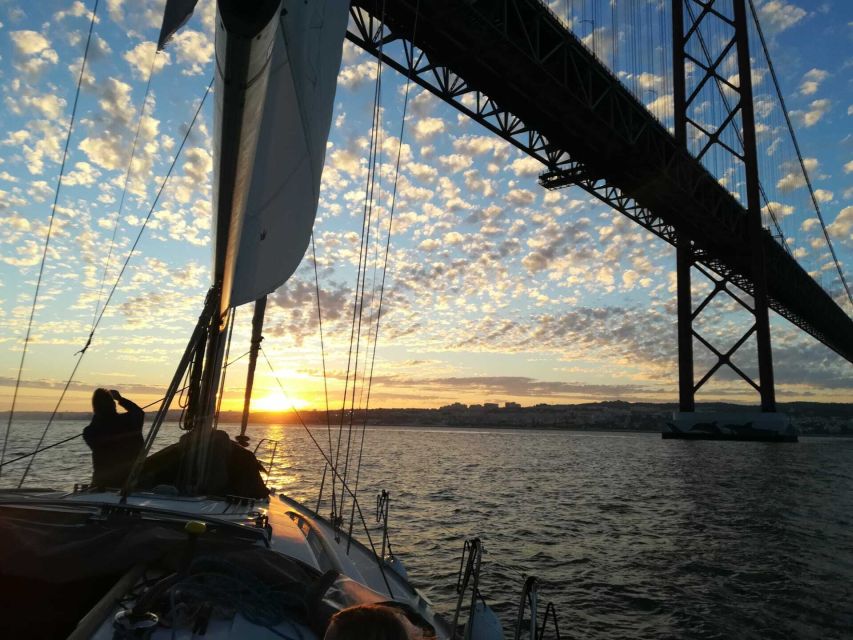 Private Romantic cruise with sparkling wine- 2-Hour- Lisbon - How to Think About Value: $305 for a Private Group Up to Two