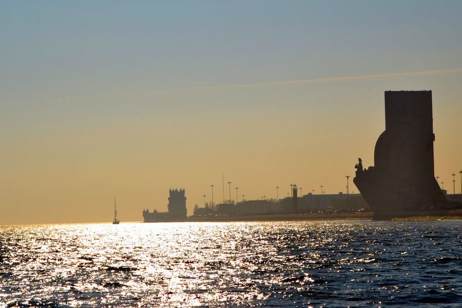 Private Romantic cruise with sparkling wine- 2-Hour- Lisbon - Wind, Comfort, and Getting the Most From the Ride