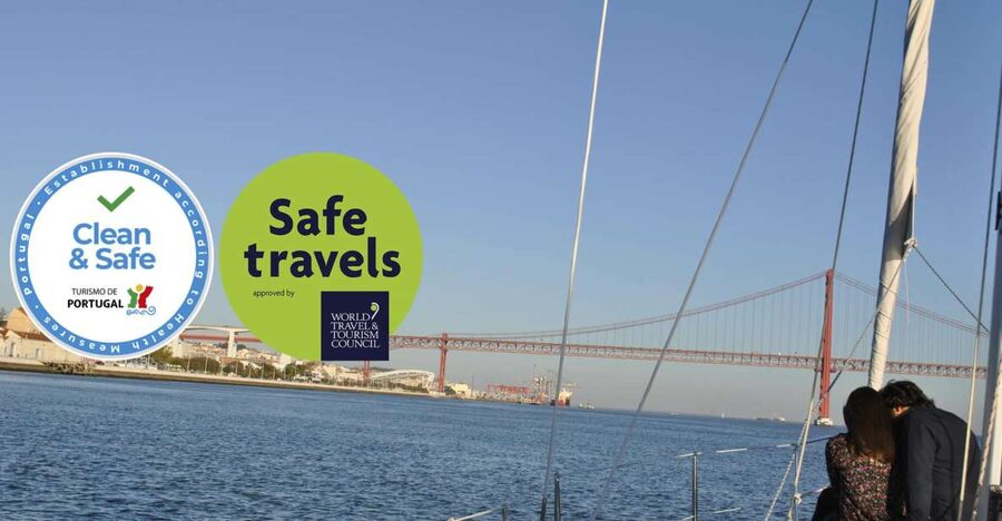 Private Romantic cruise with sparkling wine- 2-Hour- Lisbon - Lisbon Skyline and Coastline Views From the Tagus River