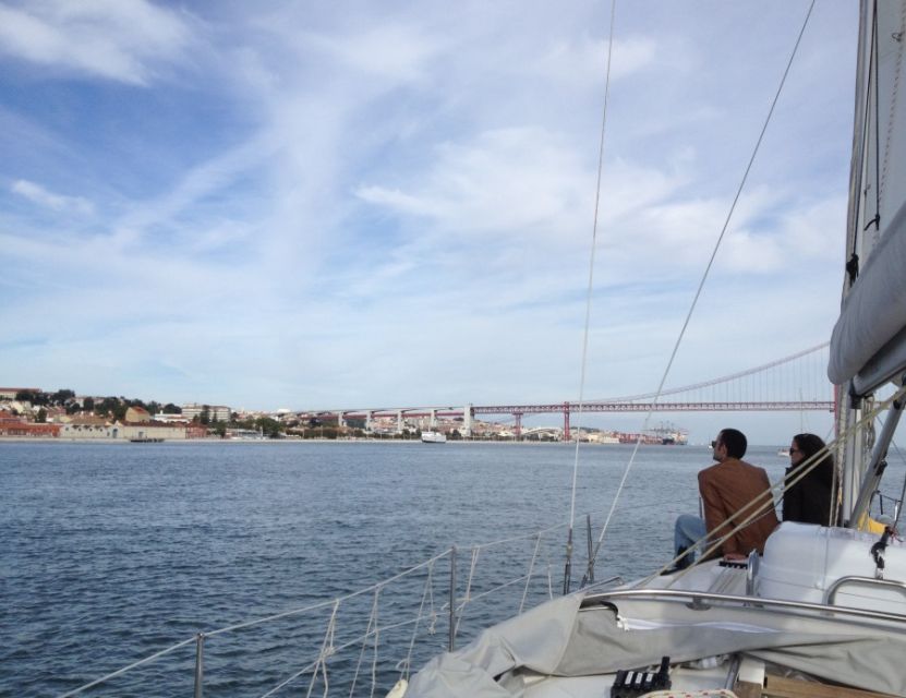 Private Sailing Boat Tour Lisbon with a drink: 2 to 8 Hours - Entering from Belém: the start you should not rush