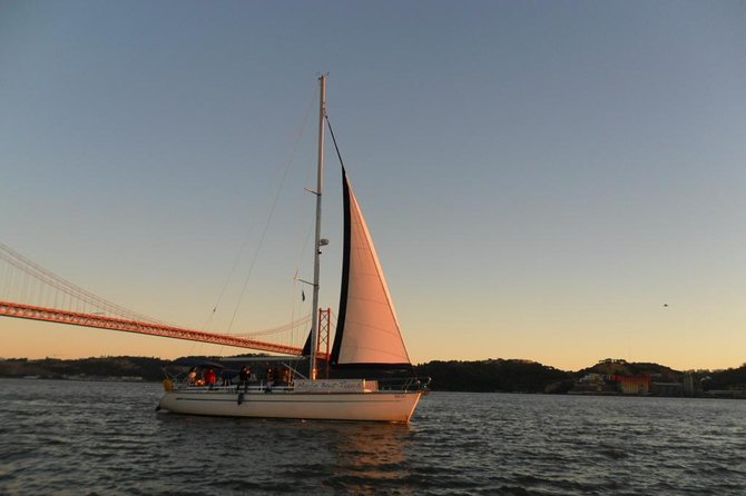 Private Sailing Cruise in Lisbon with Drinks - Belém Tower and the Saint Vincent Connection