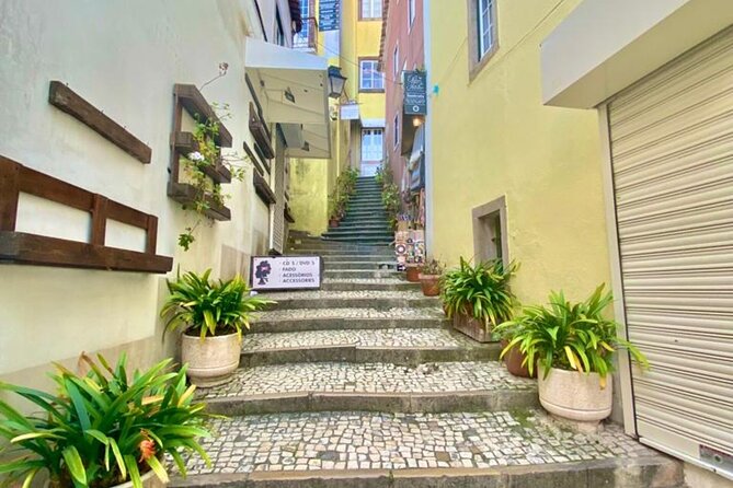 Private Sintra & Cascais Highlights – Half-Day Tour - Centro Histórico de Sintra: pastries and orientation on foot